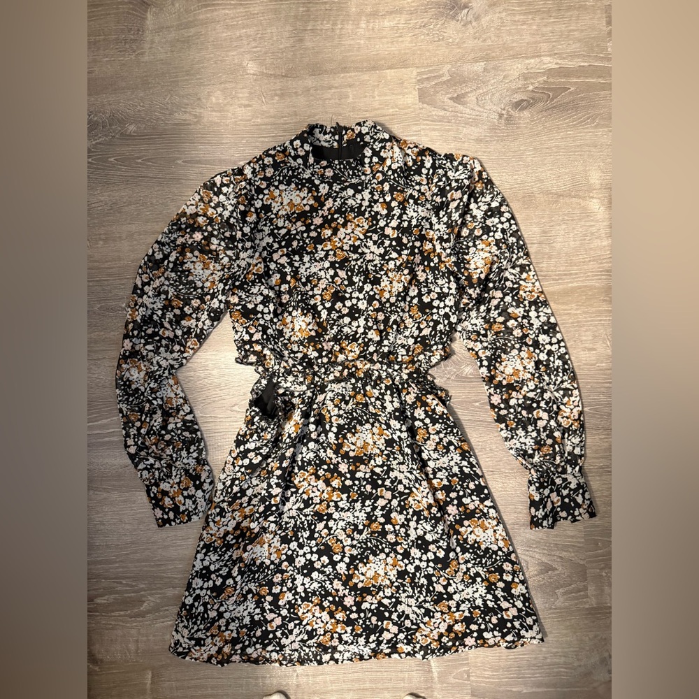 Lulu's Black Floral Long Sleeve Dress